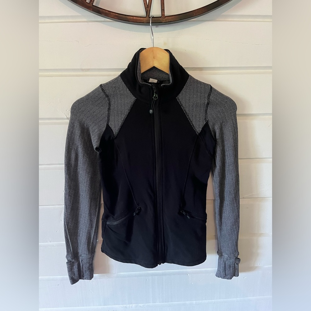 *SOLD* Iviva full zip sweater